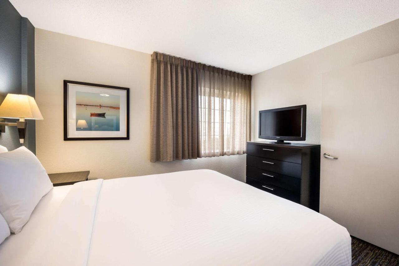 Sonesta Simply Suites St Louis Earth City Kültér fotó